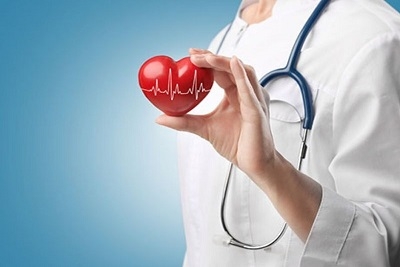 Internistički pregled + EKG + krvna slika i sedimentacija 