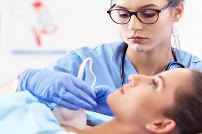 Ultrazvučni pregled štitne žlezde sa laboratorijskim analizama (FT4 i TSH) | popusti